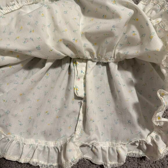 Vintage handmade coquette baby girl floral and ruffle lace dress - Picture 6 of 6